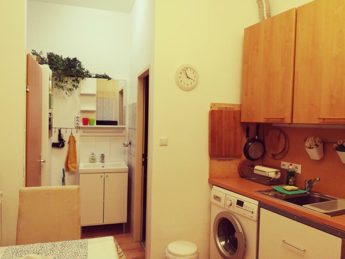 Jungle Apartment Vienna Self Check-In Bagian luar foto